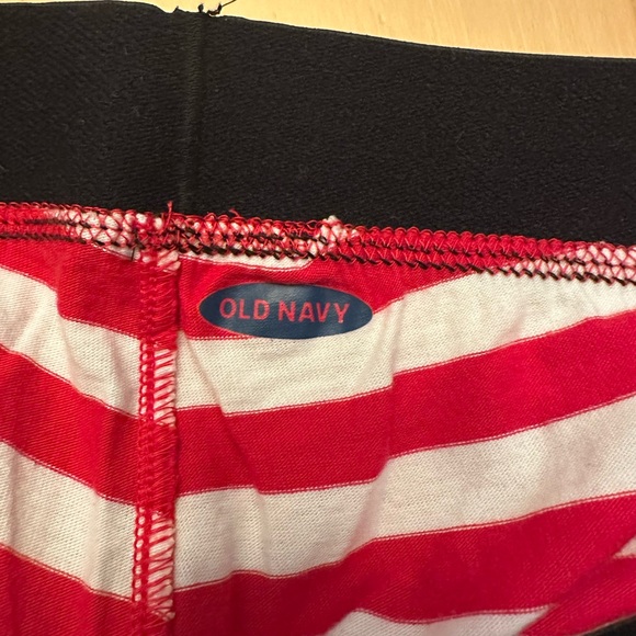 Old Navy - Red Stripe Patterned Jersey Pajama Set - Picture 10 of 13